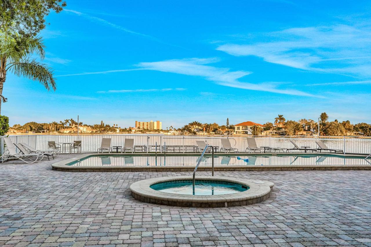 Palms Of Treasure Island 405 Apartment Сейнт Пийт Бийч Екстериор снимка